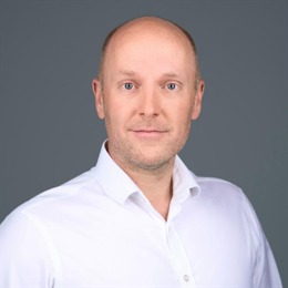 凯雷Q2重仓航空维修公司StandardAero(SARO.US) 清仓文远知行(WRD.US)